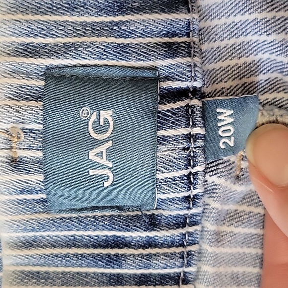 Light Wash Striped 8 in Pull On Short JAG Jeans 20W - Picture 4 of 6